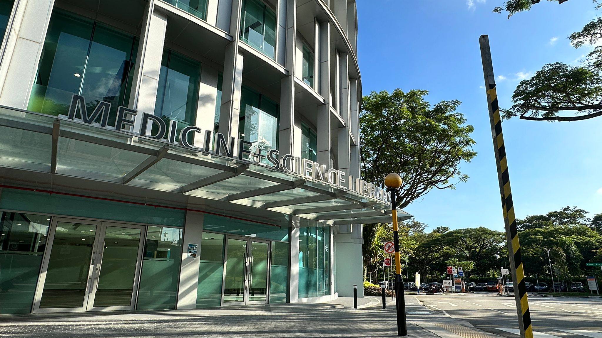 NUS
New Medcine+Science Library